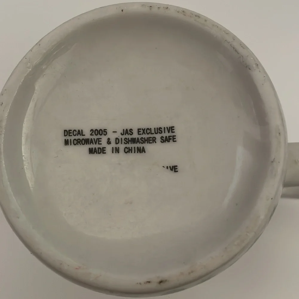 2005 Pair of Holiday Mugs - Picture 8 of 9